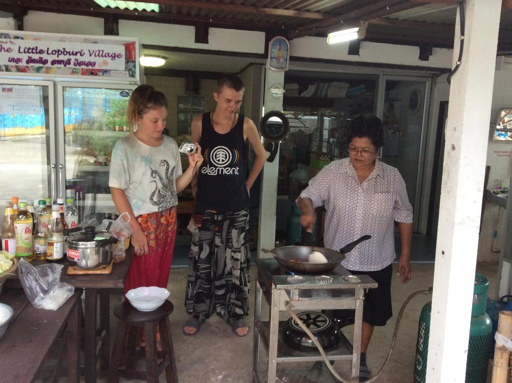 The Little Lopburi Village Buitenkant foto